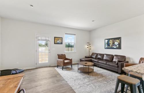 Luray House | Peaceful Mountain Hideout Luray Charm