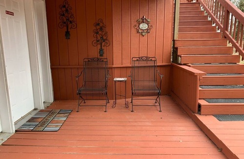 Oldhams Apartment | Peaceful Pond Retreat offers a home away from home!