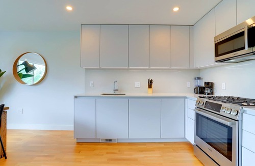 Radnor - Fort Myer Heights Apartment | Peaceful & Relaxing Apt For Your Trip!