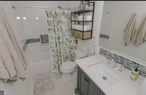 Margate City Condo | Perfect condo on the strip, one block from beach