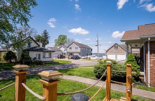 Millersport House | Perfect Relaxing Buckeye Lake Lakeview Cottage