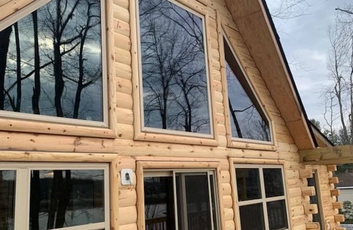 Pocono Summit House | Perfect Ski getaway/Lakefront in Poconos 6 bedroom +Loft, 6.5 bath sleeps 14+