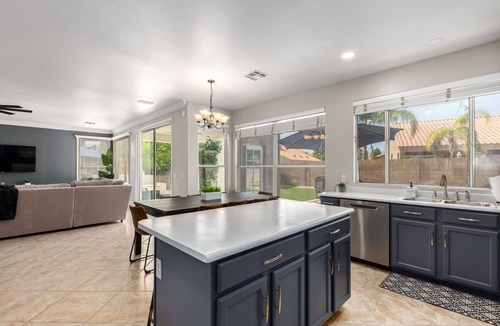East Mesa House | Perfect winter getaway home {Heated POOL, SPA, BBQ, PUTTING GREEN}