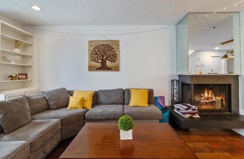 Annapolis Apartment | Pet-Friendly Beach Getaway, Relax by the Bay!