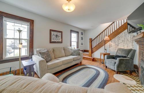 Morgantown House | Pet-Friendly Murph Landing - 1 Mile to WVU!