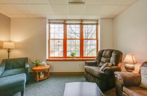 New Kensington Apartment | Pet-Friendly New Kensington Apt with Shared Perks