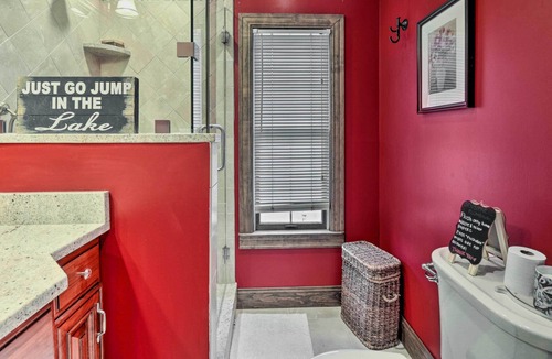 Woodbury Cottage | Pet-Friendly Woodbury Cottage w/ Fire Pit & Pool!