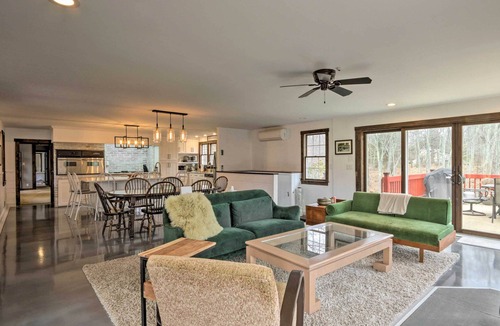 Woodbury Cottage | Pet-Friendly Woodbury Cottage w/ Fire Pit & Pool!
