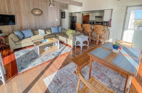 Green Creek House | PIERCES POINT HIDEAWAY PROPERTIES (4BR/2.2BA) BAY FRONT IN PIERCES POINT