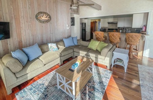 Green Creek House | PIERCES POINT HIDEAWAY PROPERTIES (4BR/2.2BA) BAY FRONT IN PIERCES POINT