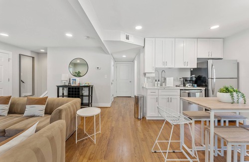 Rockville House | Pike & Rose Rockville Staycation-DMV Metro Acess