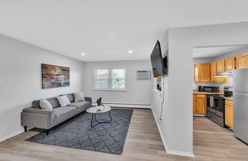 Newark Apartment | Pine Brook 817 I Corporate 1Br Apartment !