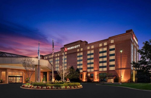 Cranberry Township Hotel | Pittsburgh Marriott North