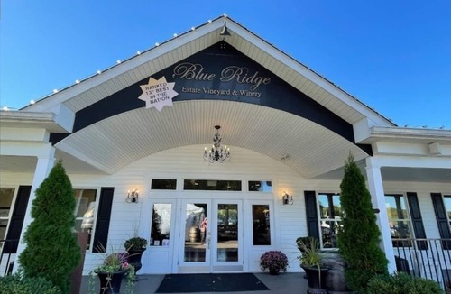 Saylorsburg House | Poconos Gem: Nearby Winery