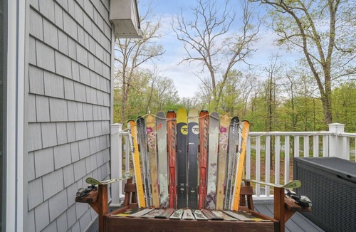 Lackawaxen House | Poconos Masthope 6BR Home Ski Big Bear - Lake Pool