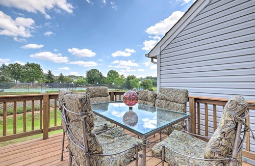 Woodbridge House | Pond-View Deck + Pool Table: Woodbridge Haven!