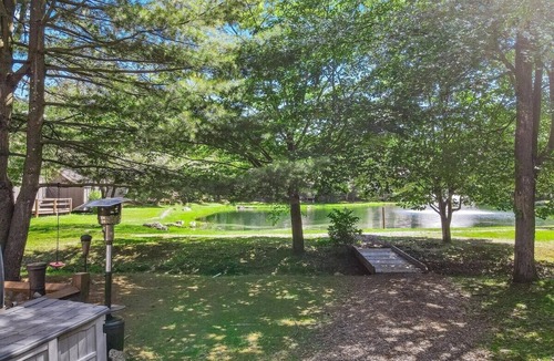 White Haven House | Pond View with FREE Big Boulder Club Access and Fireplace