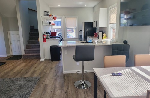 Runnemede House | Premium 2BR+Workspace, Near 5 Hospitals & Ctr City