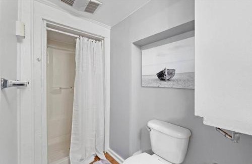 Gayborhood Apartment | Premium Apt In Prime Locale