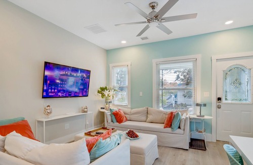 Bergenfield House | Pretty, efficient & well-appointed private home - Spacious deck for entertaining