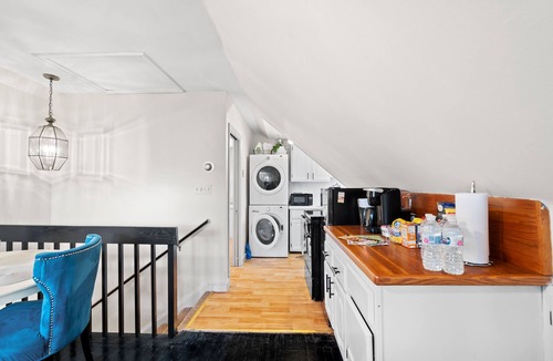 Princeton Junction House | Prime Location, Private Loft Apartment. Well-Appointed for Comfort & Convenience