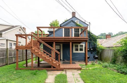 Chillicothe House | Prime Location Top Rated Clean Parking Free!