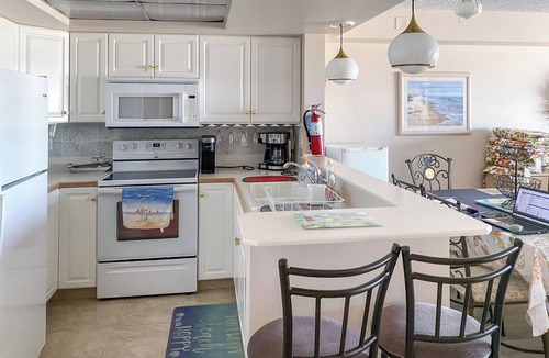 Diamond Beach Condo | Private Beach Access: Wildwood Crest Retreat