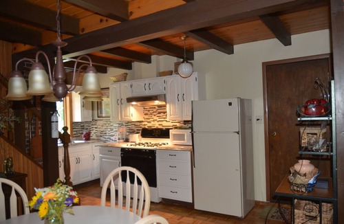 Bairdford Cabin | Private Cabin, clean, 20 Min. from downtown Pittsburgh, 1 brm +. loft sleeps 6