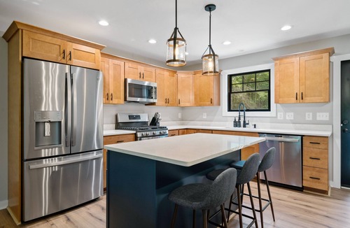 Bentonville Cabin | Private Cabin in the woods w/firepit right next to Shenandoah River