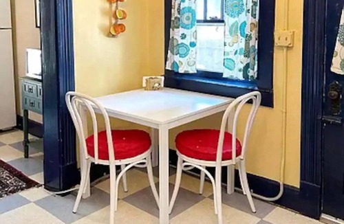 Beloit Apartment | Private Entire Apartment near Beloit College