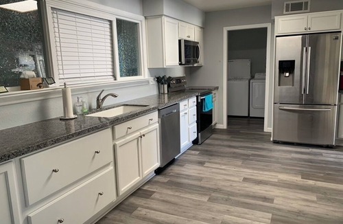 East Mesa House | PRIVATE HOME IN 55+ GATED GOLF COURSE COMMUNITY - Golf Cart Included with rental
