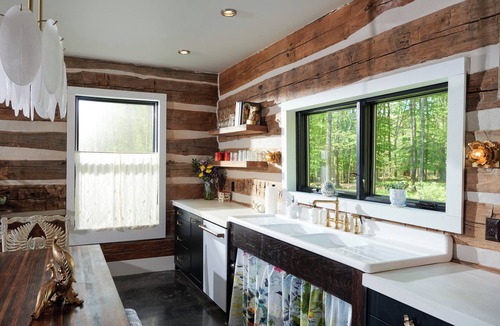 Pine Bush Cabin | Private Hot Tub: Eclectic Ulster County Cabin