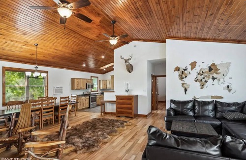 Dixon House | Private Islandnn