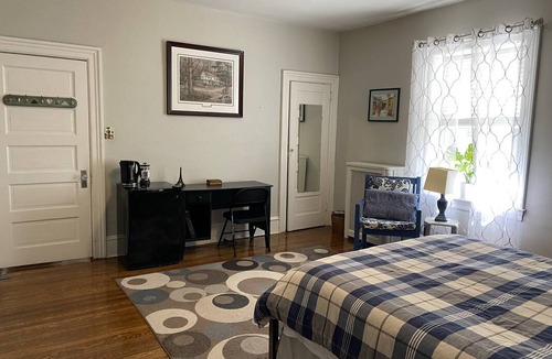 West Mount Airy Resort | Private room ∙ 3 guests