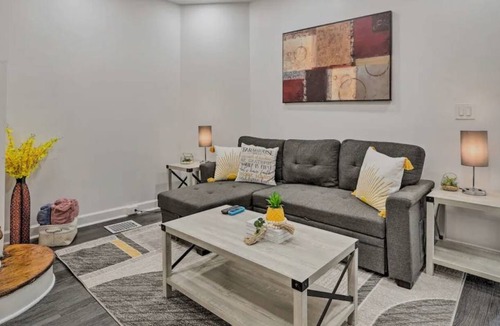 Philadelphia Resort | Private room ∙ 1 guest