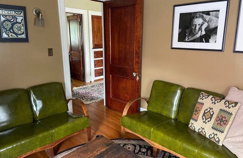 Downtown Toledo Resort | Private room ∙ 2 guests