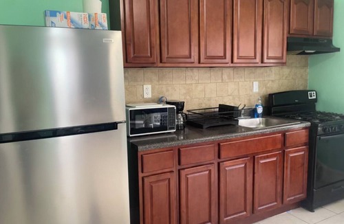 Newark Apartment | Private room in enjoyable Newark with WiFi, AC