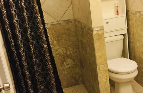 North Philadelphia West Resort | Private room ∙ 2 guests