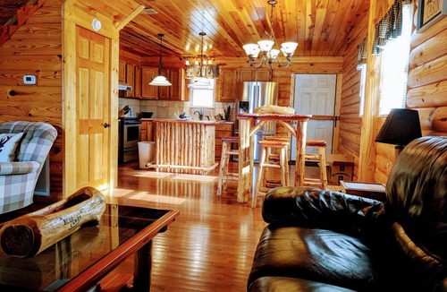 Louisa Cabin | Private & Secluded Yatesville Lake Cabin Rental, Lakeview, Wifi, Kayaks, Arcade!