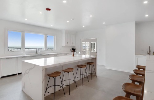 Royal Oak House | Private Waterfront Retreat Center, New Reno on 18 Acres