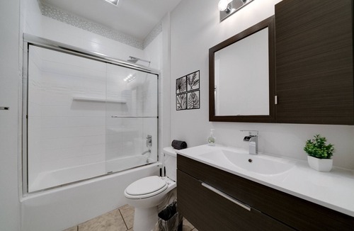 Brewerytown Apartment | Professional 1BR Apartment I Free Parking I Pool