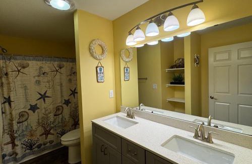 Put-in-Bay House | Put-in-Bay Waterfront Condo #209
