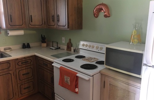 Pymatuning Central House | Pymatuning Lake weekly rental. We are 0.4 mi. from the lake, marina, launch, ect