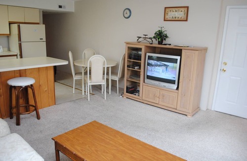 Caine Woods Condo | Quaint, but pristine 2-bedroom condo with free WiFi and an outdoor pool located uptown on the bayside in a peaceful, family-friendly neighborhood!