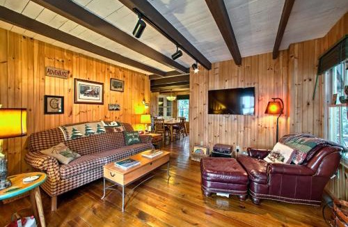 Mount Gretna Heights House | Quaint Gretna Getaway Cottage with Screened Porch!