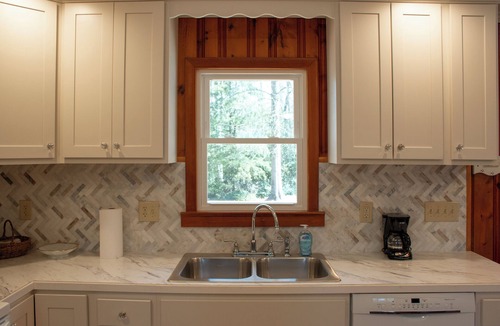 Elliottsburg House | Quaint Knotty Pine - tranquil getaway