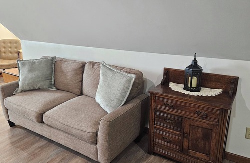 Newton Falls Apartment | Quaint little studio