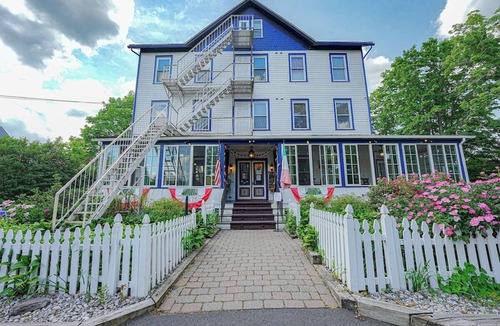 Milford House | Quaint Room in Milford: A Sweet Escape for Familie