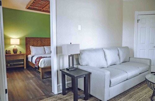 Milford House | Quaint Room in Milford: A Sweet Escape for Familie