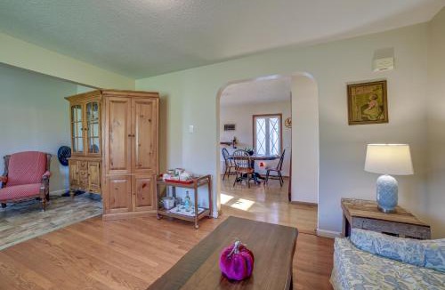 Poland House | Quaint Youngstown Home about 2 Mi to Boardman Park!
